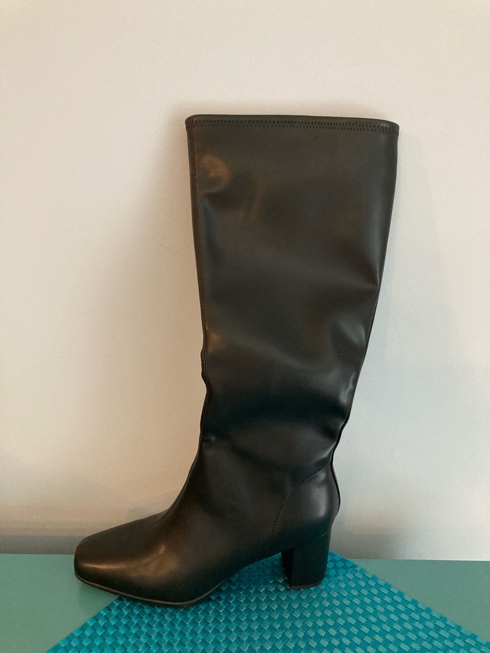 AEROSOLES Black Knee-High Block Heel Boots Faux Leather Women Size 8.5 - Picture 3 of 15